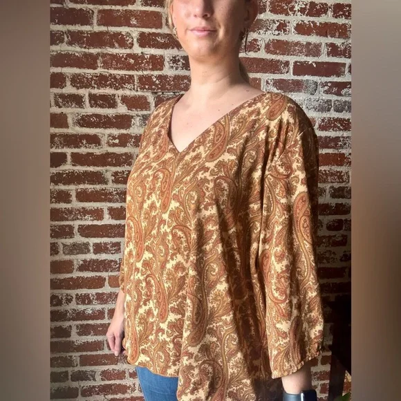 70s vibe JohnPaulRichard warm tone paisley blouse 
red/yellow/brown in color - Picture 4 of 8